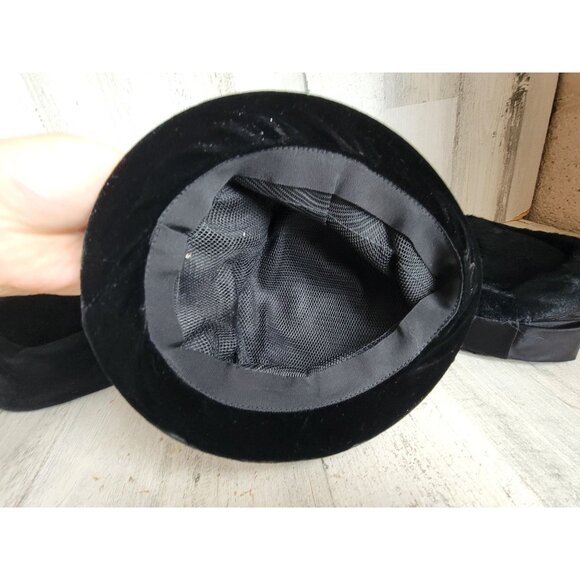 Fancy black hat woman's vintage style Halloween costume set - Picture 5 of 8